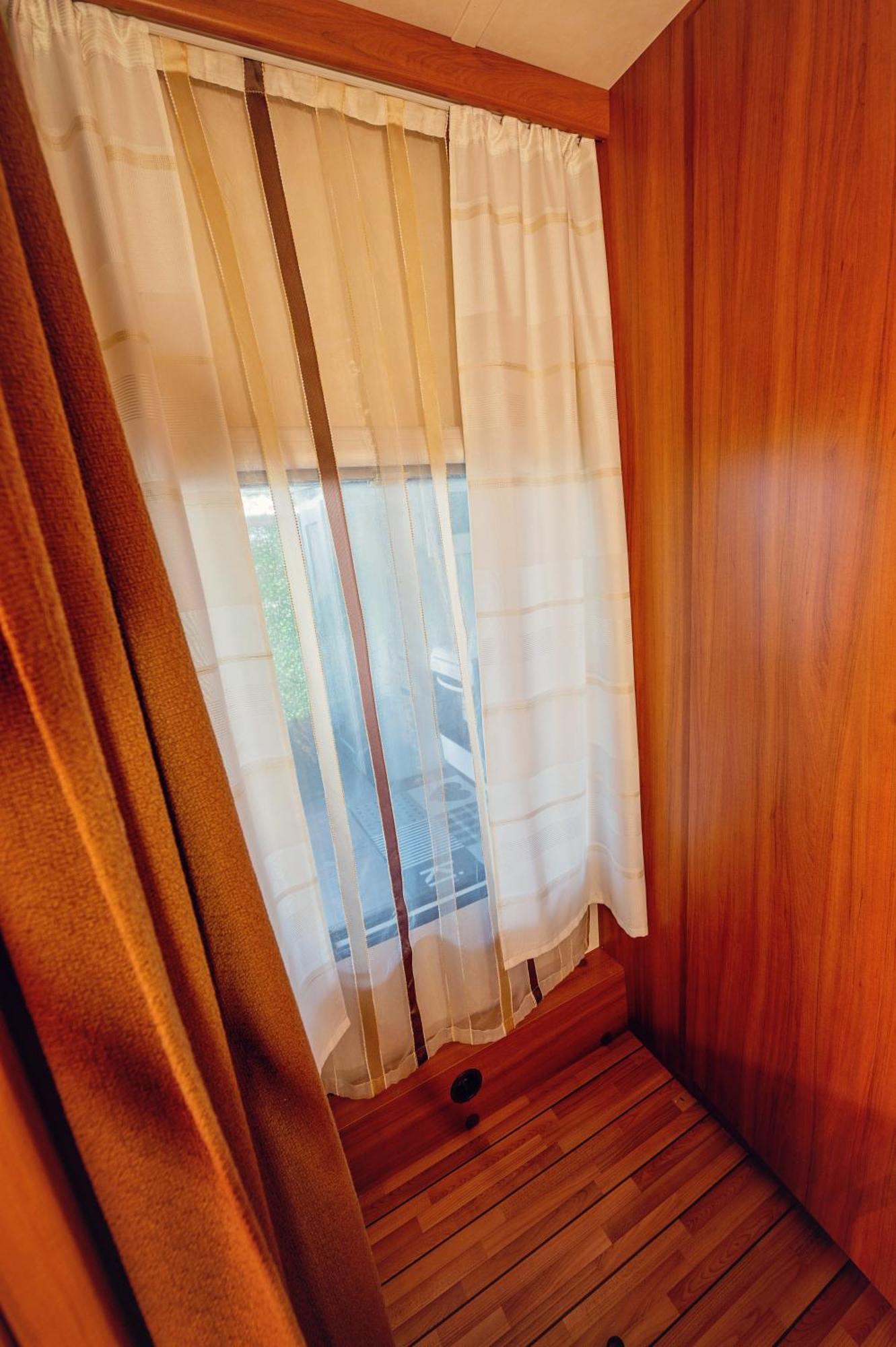 Hotel Каравани Avi Iris Фичоза Varna Exterior foto